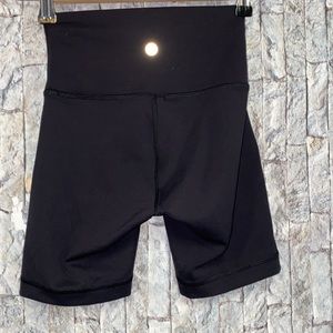 Lululemon Wunder Train High-Rise Short 6" Black 2
